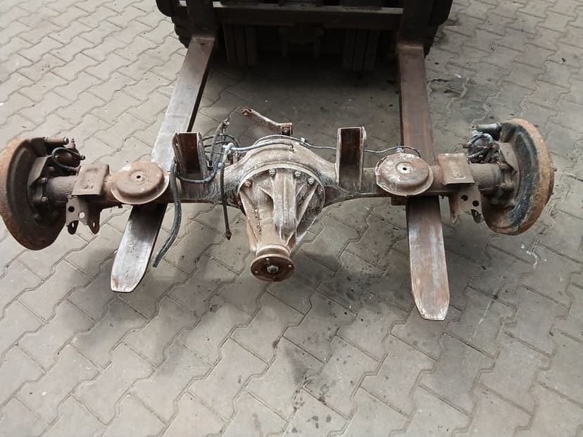 Most Nissan Patrol Y60 z blokada Diff lock