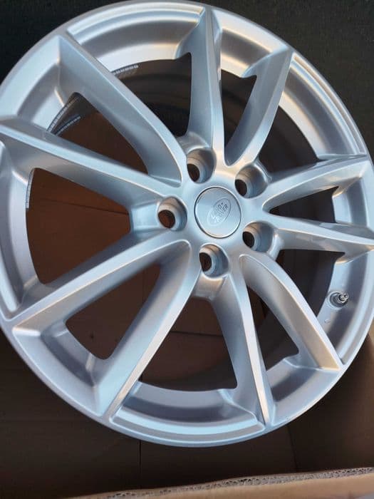 A445#Alufelgi Nowe 19" 5x120 et 44,5 Land Rover Discovery Sport Evoque