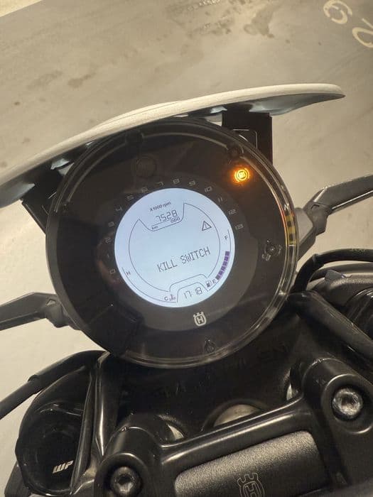 Husqvarna Svartpilen 125