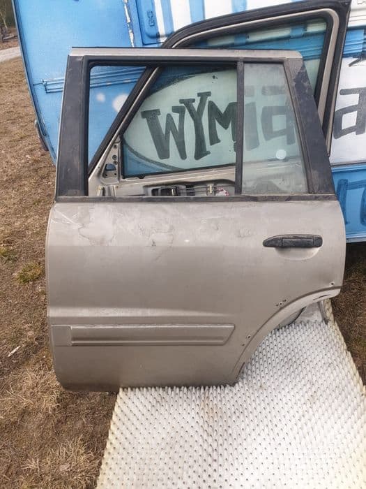 Części do Nissan Patrol Y61.  (Cena za wszystko z ogłoszenia )