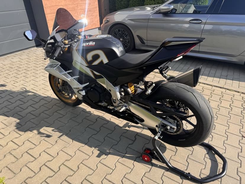 Aprilia RSV4 1100 Factory Ultra Gold 2024 - Stan Idealny - piękne moto