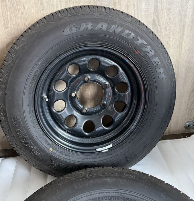 K.6 Koła stalowe Suzuki Jimny 5,5jx15” 5x139,7 opona lato 195/80 R15