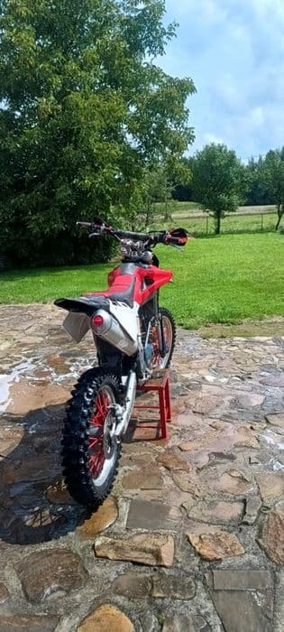 Cross  Husqvarna