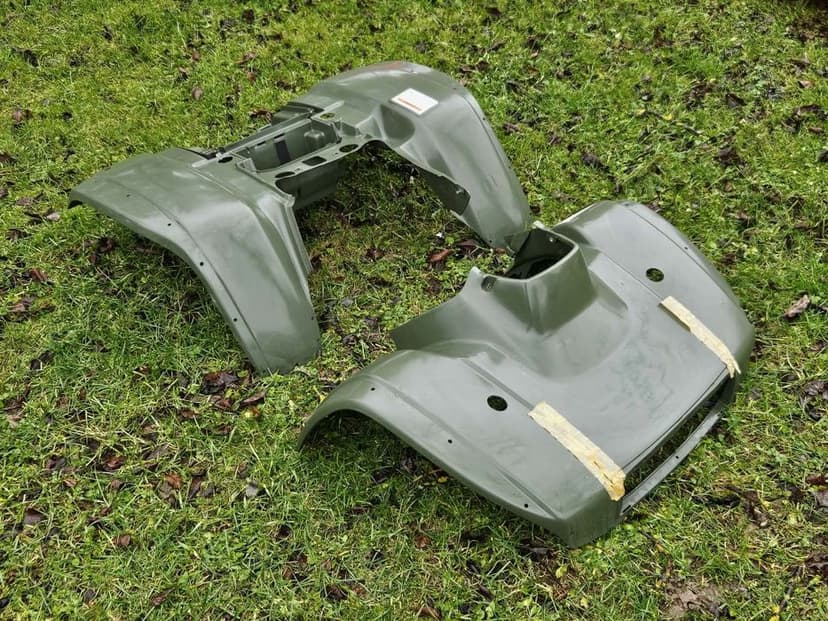 Plastiki owiewka Honda TRX 300 FOURTRAX Plastics  maska błotnik