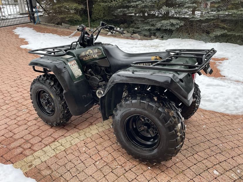Yamaha kodiak 400 z napedami 4x4 rekutor maly przebieg super stan