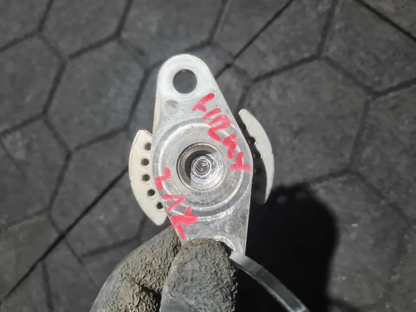 Toyota Hilux VIII 2.8 lift 21r wtryskiwacz AdBlue wtrysk