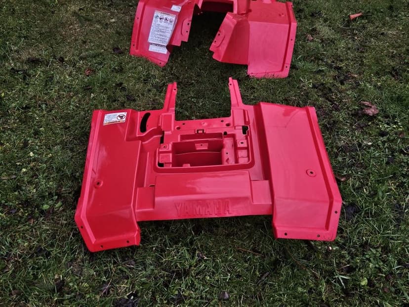 Plastiki Owiewki Yamaha Grizzly 600 YFM 600 Plastics nowe