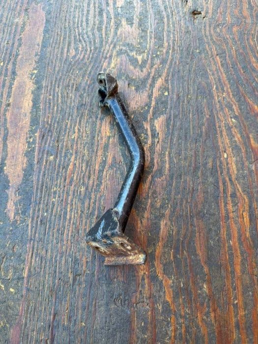 lewe mocowanie uchwyt stelaz blotnika tyl  kawasaki KFX 700 r 04-11