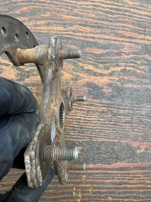 krzyzak piasta kola BRP can am can-am outlander renegade commander