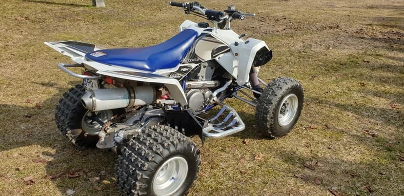 Piękny quad Suzuki LTZ 400 k9 wtrysk