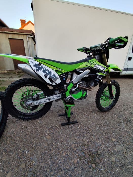 Kawasaki kxf 250 cross, pro circuit, podwójny wtrysk