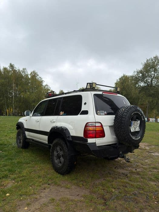 Toyota land cruiser  100