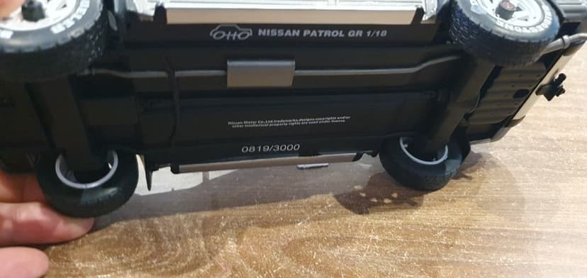 Nissan Patrol GR Y60 (1992) 1:18 Otto OT993