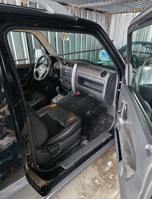 Suzuki Jimny 4x4 elegance