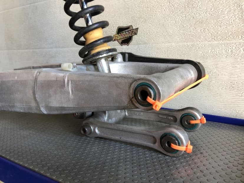 Wahacz beta rr 50 125 zawieszenie  amortyzator factory