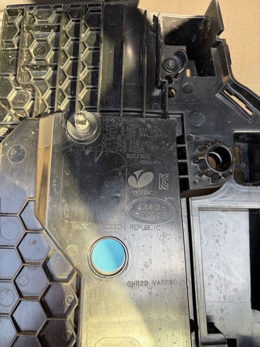 land rover defender lampy tył L663 komplet