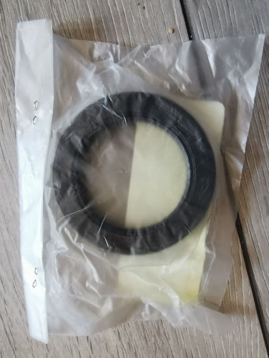 Yamaha raptor 660 uszczelniacz wahacza mimośród os