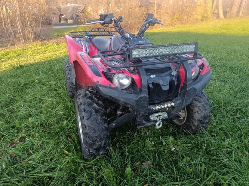 quad yamaha grizzly 700.