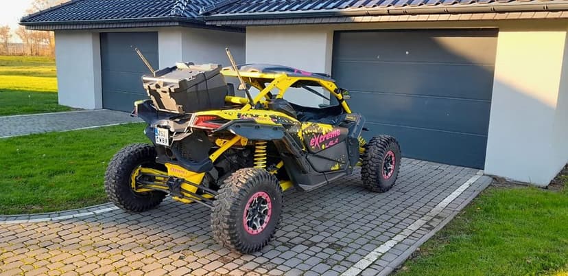 Can Am Maverick x3 xmr Can-am sea doo