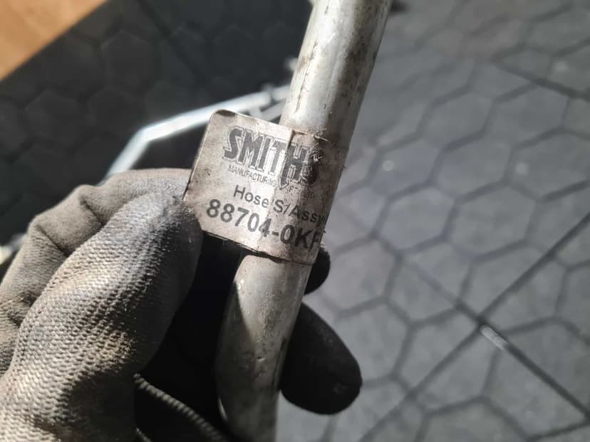 Toyota Hilux VIII 2.4d rurka przewód klimatyzacji