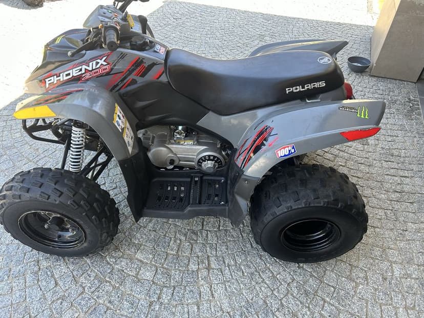 Polaris Phoenix 200 Can am Quad 2021r