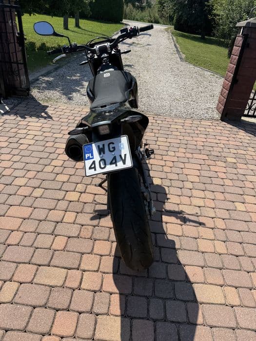 Husqvarna 701 supermoto