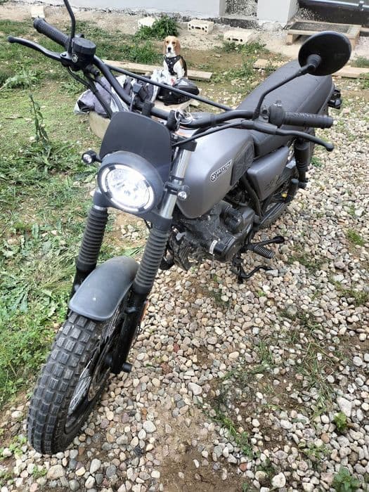 Motocykl Brixton Felsberg 125 scrambler