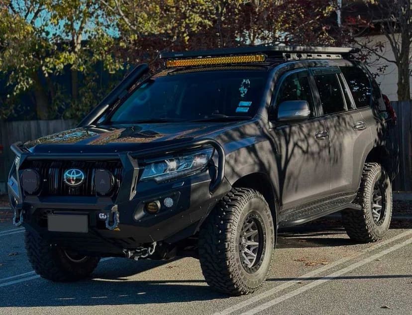 Toyota Land Cruiser LC150 PRADO Stalowy zderzak HAMER 4x4 KING BullBar