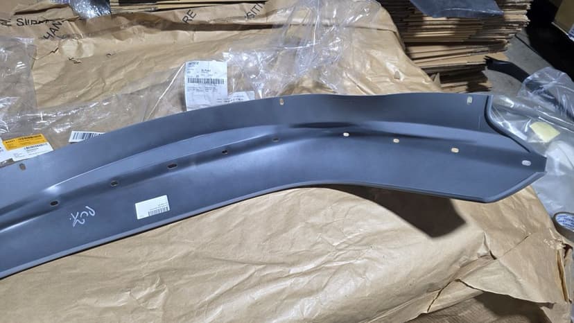 Listwa nakładka błotnika prawy przód land rover defender 3 III lift 07-16 nowa oryginał