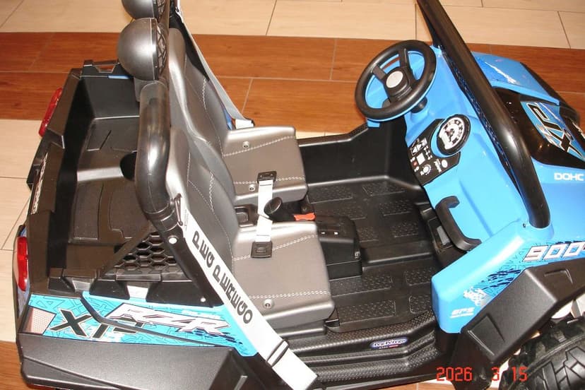 Peg Perego Polaris Ranger RZR 900 12 V pojazd na akumulator dla dzieci
