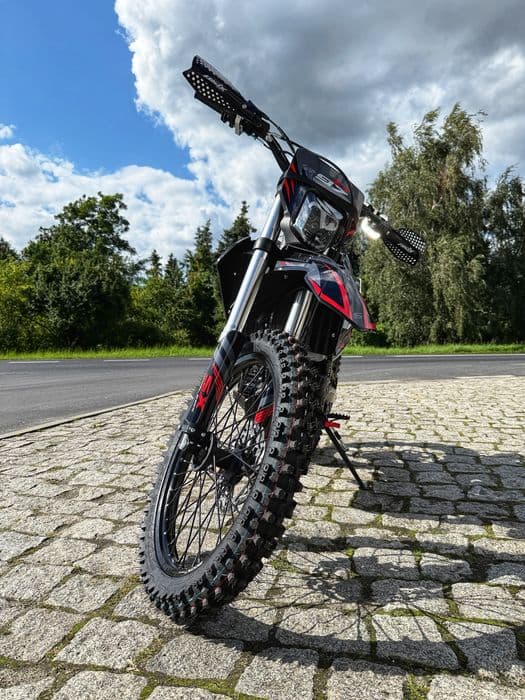 ASIX XT 97, 2025 ROK, 300cm3