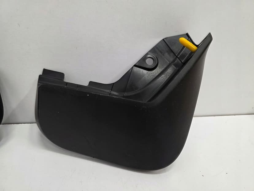 chlapacze tył land rover discovery sport l550 lift lk7m-16l585-ab 2020