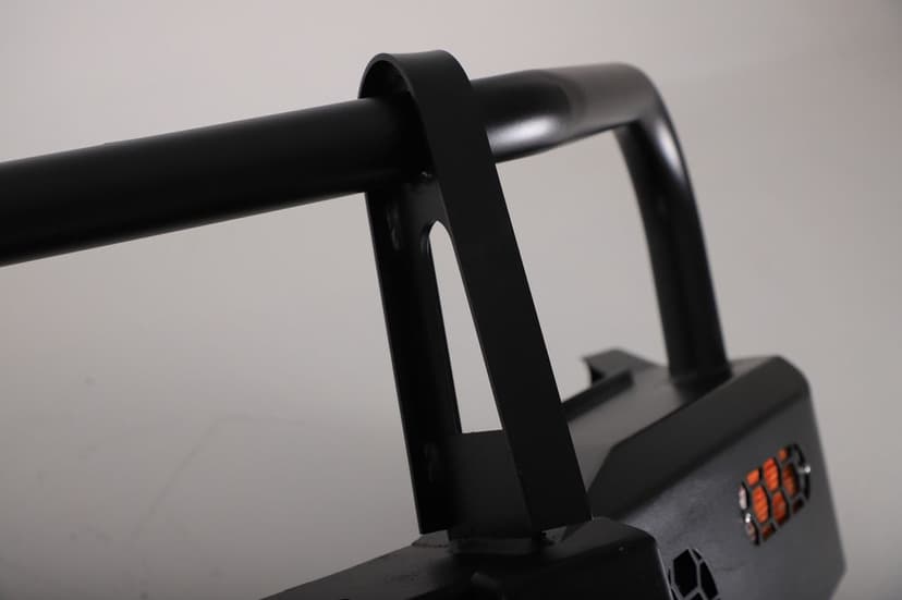 Zderzak przedni 4x4 Offroad Toyota Hilux Bull Bar