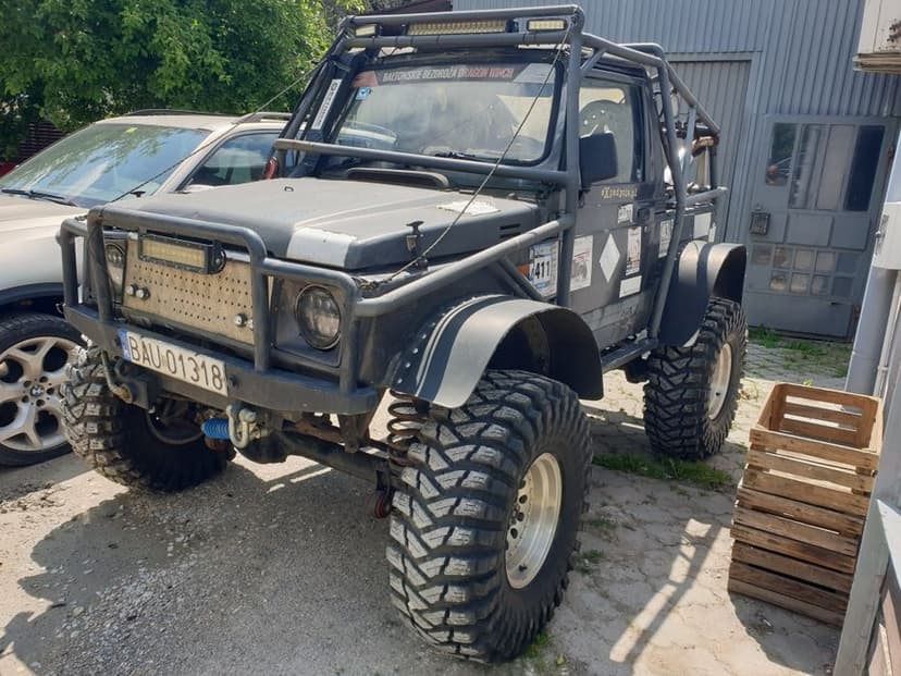 Suzuki Samurai Zmota Mechanik mosty Patrol