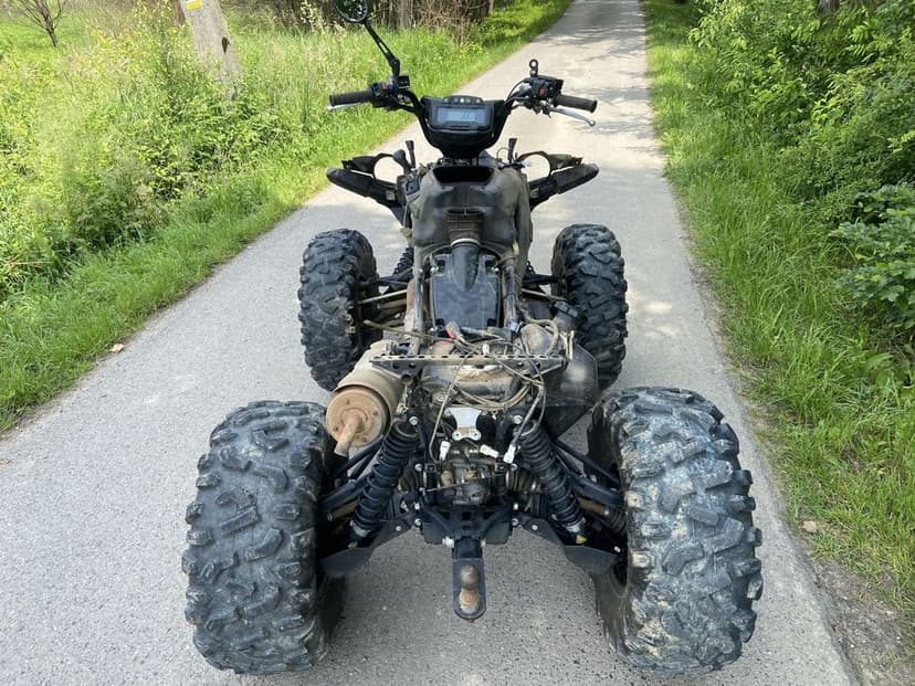 Rama wariator połoś wahacz silnik plastiki Yamaha grizzly 550/700