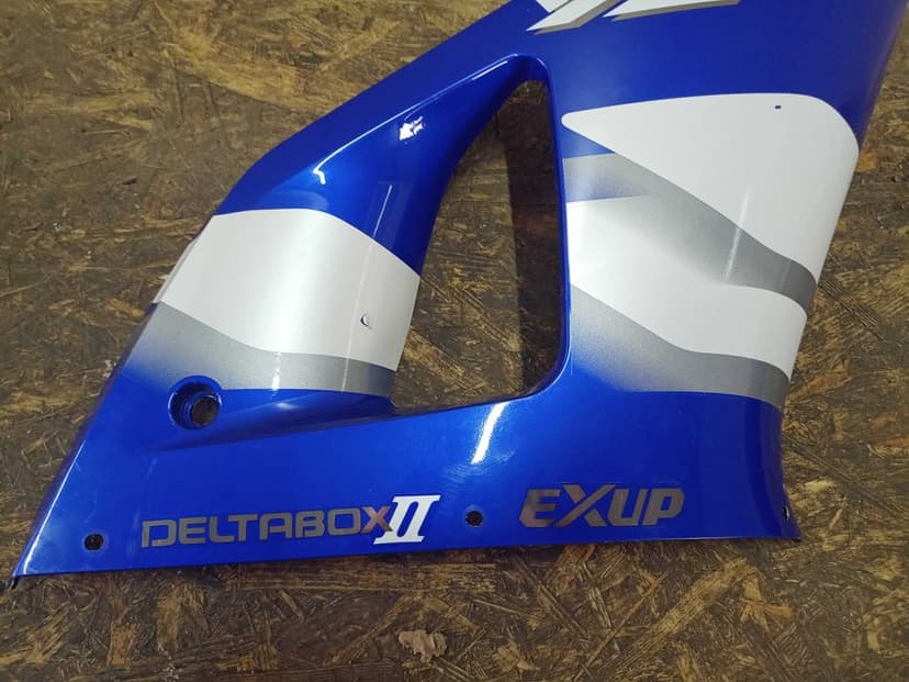 Yamaha YZF 1000 R1 owiewka prawa bok boczek RN04 oryginał 97-01