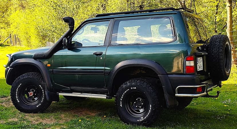 Nissan Patrol  6.5 L V8  Y61