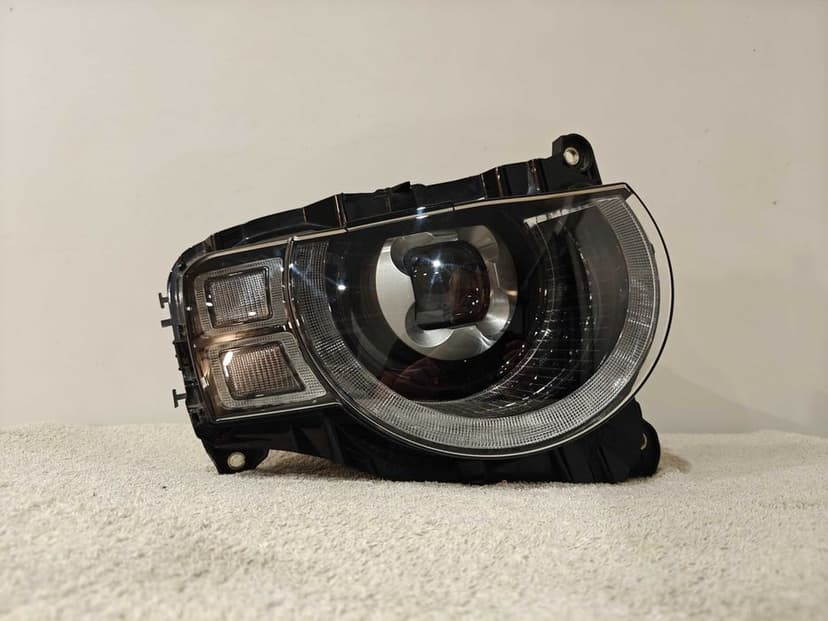 Lampa Prawy Przód Full Led Land Rover Defender II Generacji EUROPA