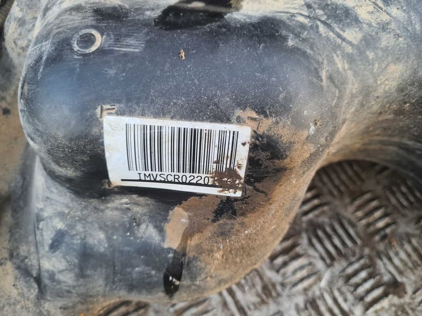 Toyota Hilux VIII 21r zbiornik pompa AdBlue