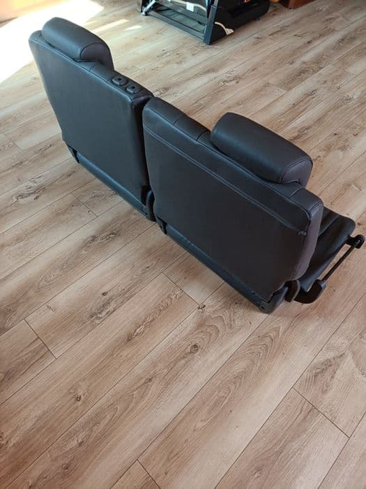 Fotele trzeci rząd toyota land cruiser 2003r.