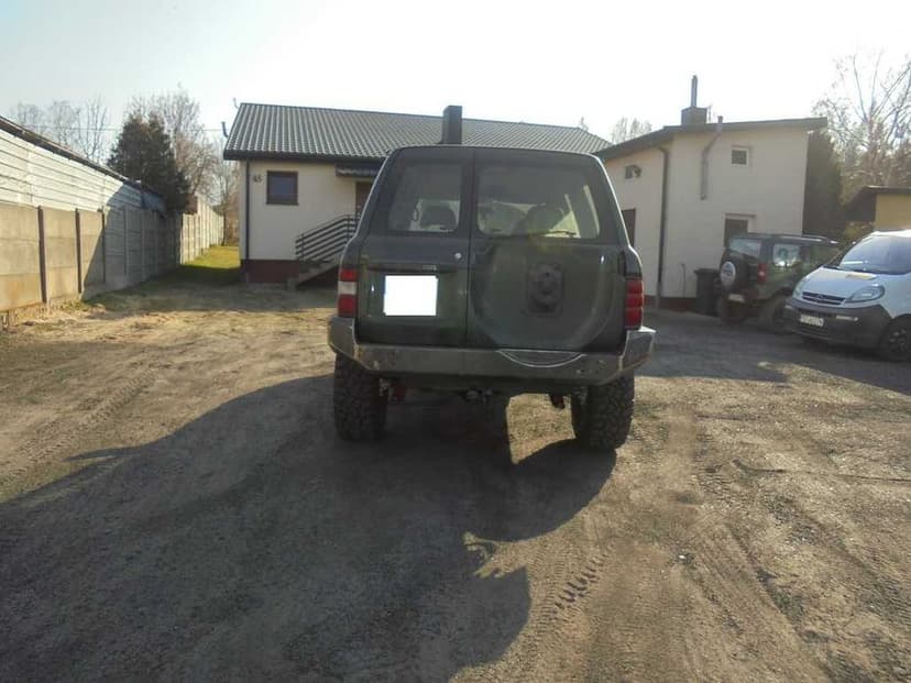 Zderzak Nissan Patrol Y 61 Tył w częściach Off-Road