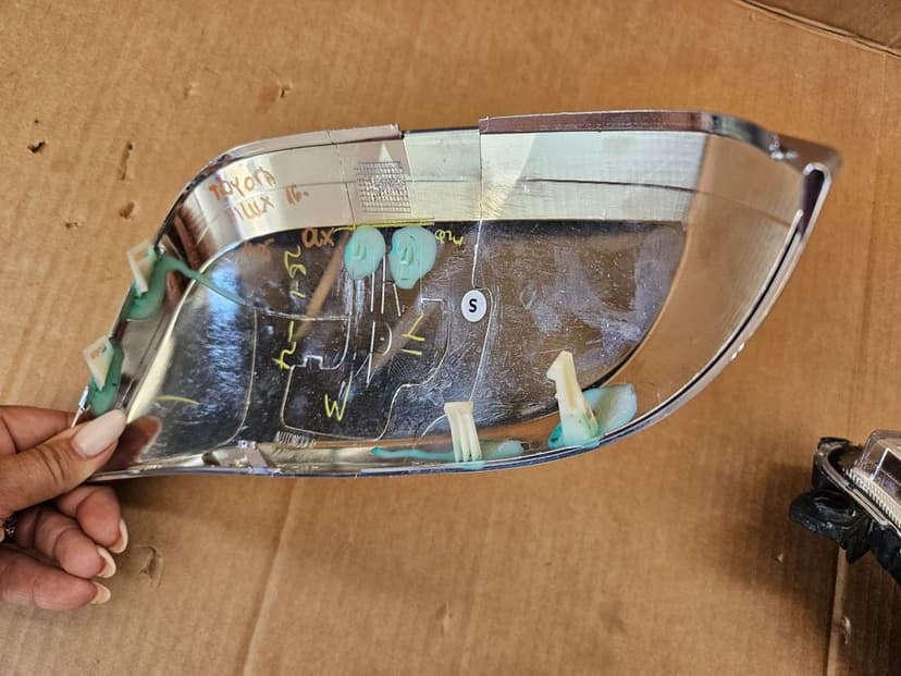 Toyota Hilux 16 obudowa lusterka chrom osłona prawa prawego