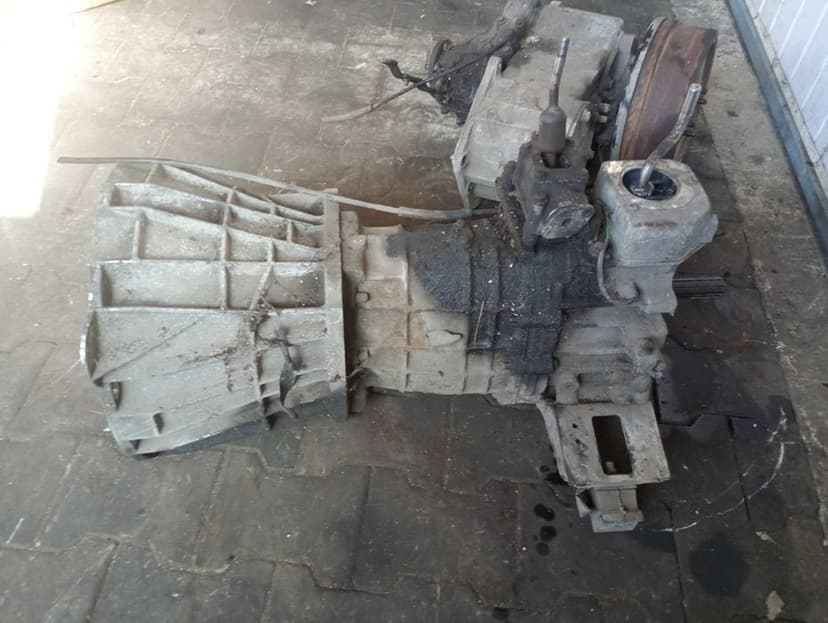 Skrzynia rozdzielcza reduktor Land Rover Discovery 1 Defender 200 300 89-98r. skrzynia biegów i inne