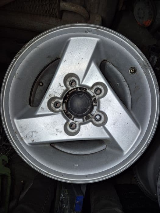 Felgi aluminiowe Suzuki Jimny 15 zapasówka alufelgi Vitara Niva