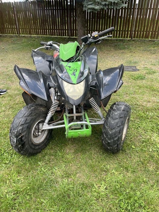 Quad  na duzej szerokiej ramie