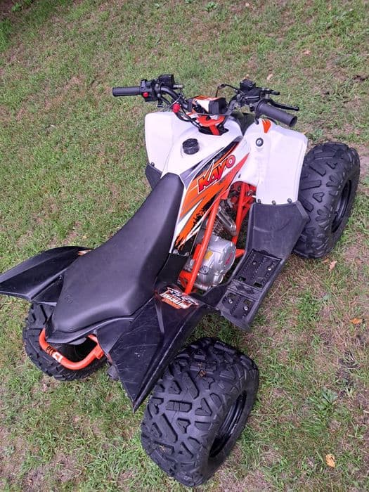 Quad Kayo at110 z gąsienicami na śnieg