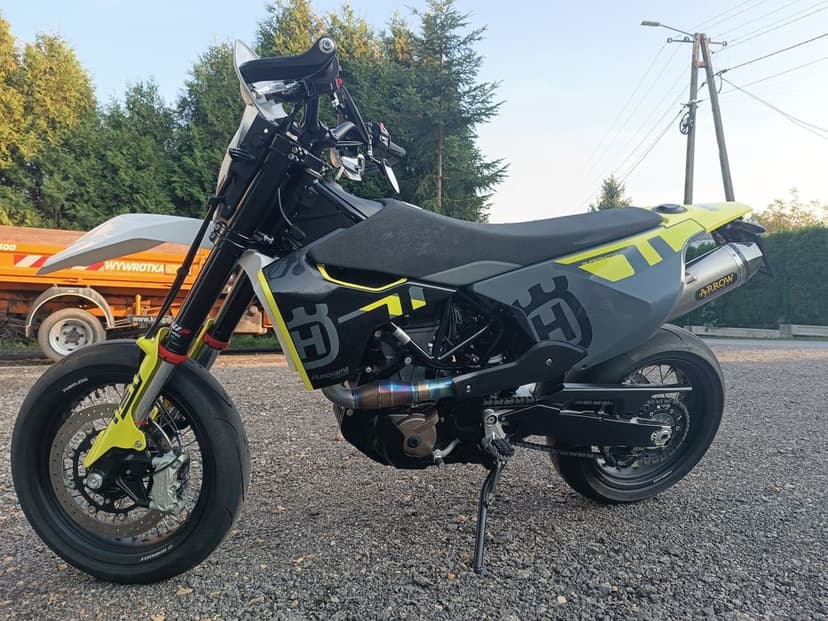 Husqvarna 701 SM sportowy wydech arrow zamiana