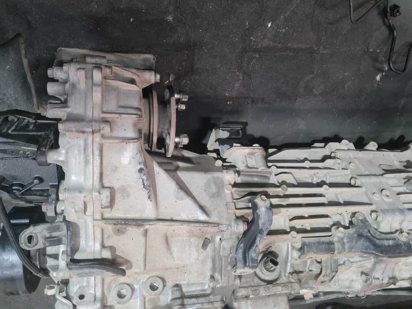 Toyota Hilux VIII 2.4d 20r skrzynia biegów 2GD 4x4 reduktor