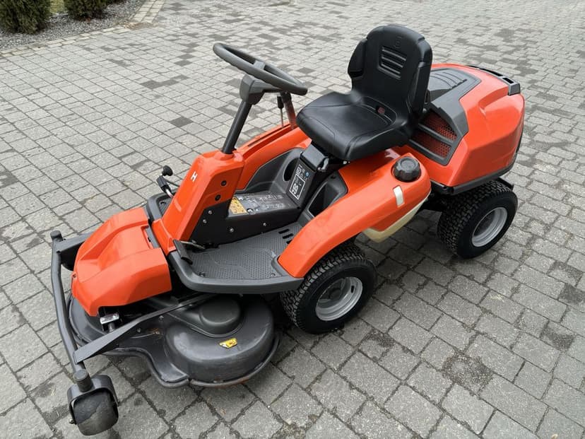 Kosiarka Tarktorek Husqvarna Rider R 320 AWD 103 cm