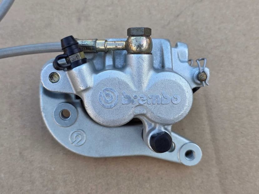 Przód przedni zacisk hamulcowy BREMBO KTM sx sxf exc 125 - 525 r 00-08